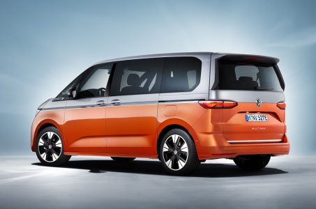 Volkswagen T7 Multivan 2021: Adaptada a los nuevos tiempos, híbrida y enchufable