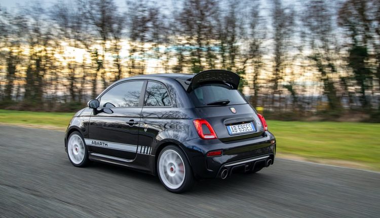 Abarth 695 Esseesse: Serie limitada a 1.390 unidades