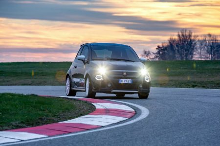 Abarth 695 Esseesse: Serie limitada a 1.390 unidades