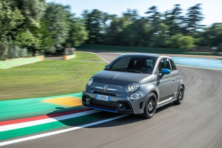 Abarth F595: Un guiño a la Fórmula 4