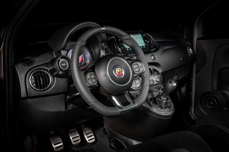 Abarth F595: Un guiño a la Fórmula 4