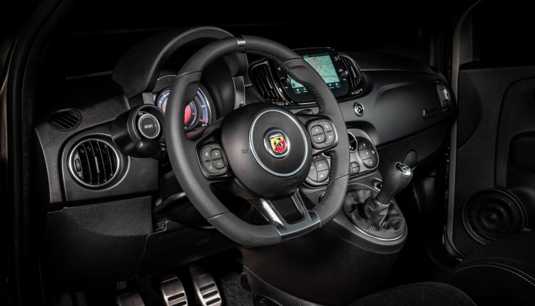 Abarth F595: Un guiño a la Fórmula 4