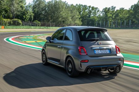 Abarth F595: Un guiño a la Fórmula 4