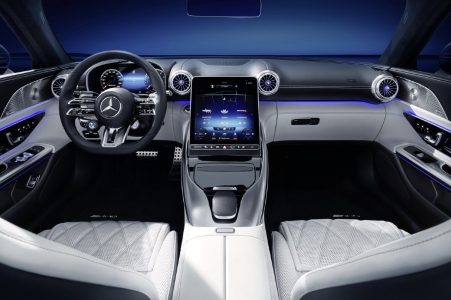 Así es el interior del Mercedes-AMG SL 2022: Pantallas por doquier
