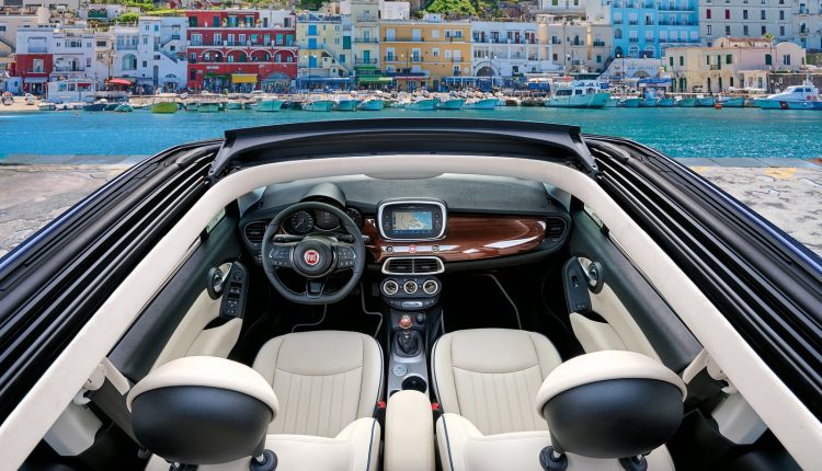 El Fiat 500X Yachting ya es oficial: Cinco puertas y a cielo abierto