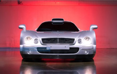 Este Mercedes-Benz CLK GTR saldrá próximamente a subasta: Sólo se fabricaron 20 unidades