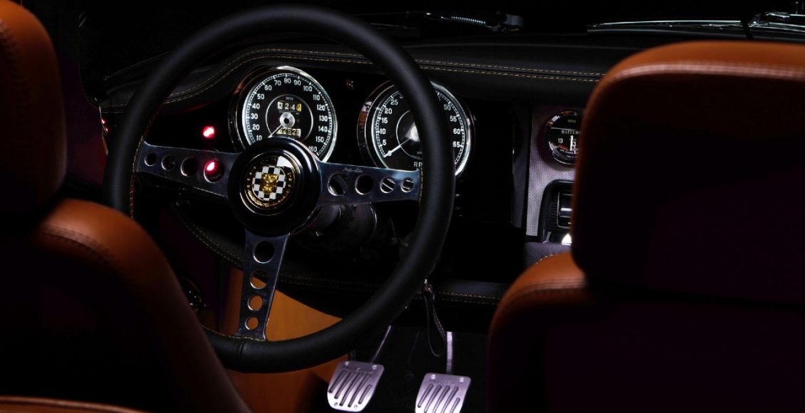 Jaguar-E-Type-volante