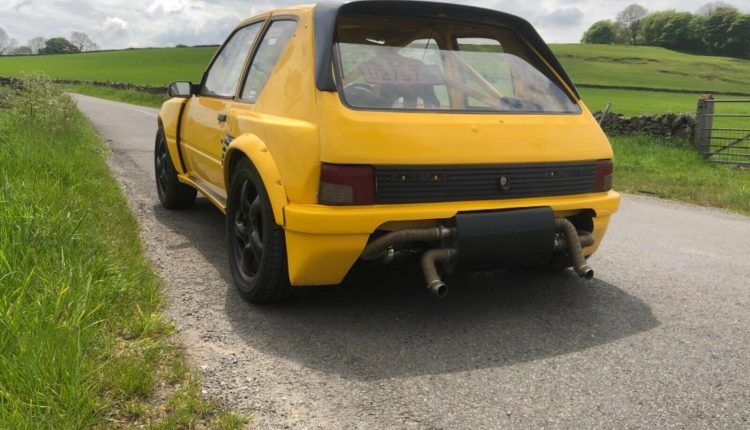 Parece un Peugeot 205... pero en realidad es un Porsche Boxster