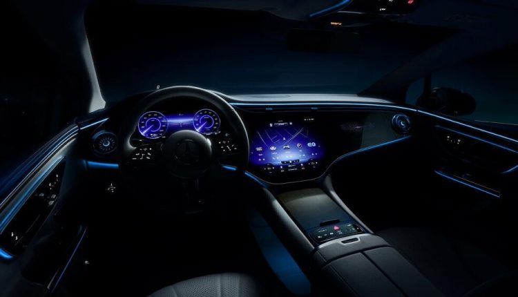 Así son las primeras imágenes del Mercedes EQE: ¿Con Tesla en el punto de mira?