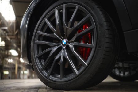 BMW X5 y X6 «Black Vermilion»: El color negro es el protagonista