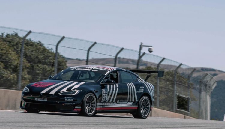 El Tesla Model S Plaid es más rápido que el Porsche 911 GT2 RS en Laguna Seca