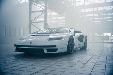 Vuelve el Lamborghini Countach: Con tracción total y mild-hybrid