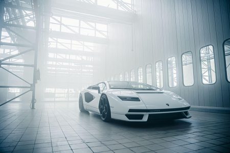 Vuelve el Lamborghini Countach: Con tracción total y mild-hybrid