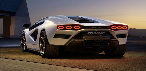 Vuelve el Lamborghini Countach: Con tracción total y mild-hybrid