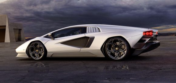 Vuelve el Lamborghini Countach: Con tracción total y mild-hybrid
