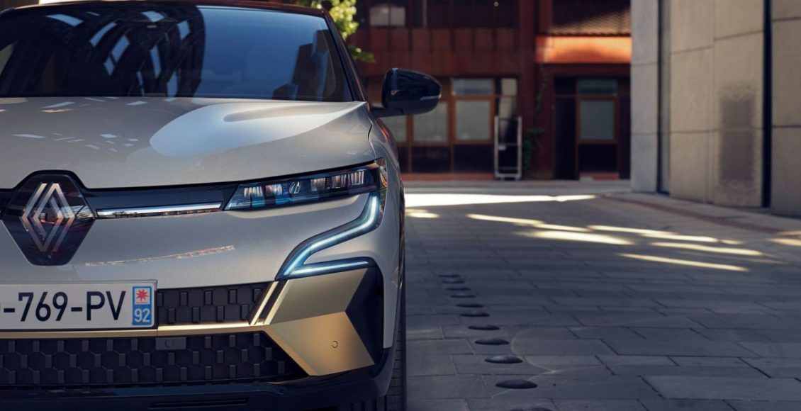 Renault-Megane-E-TECH-Electric-2022-21