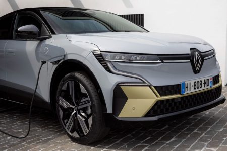 El Renault Mégane E-Tech es un crossover compacto... y es 100% eléctrico