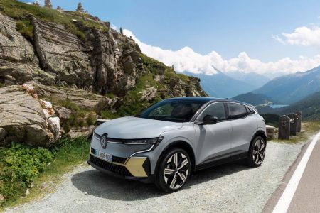 El Renault Mégane E-Tech es un crossover compacto... y es 100% eléctrico