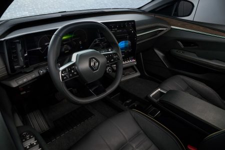 El Renault Mégane E-Tech es un crossover compacto... y es 100% eléctrico