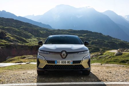 El Renault Mégane E-Tech es un crossover compacto... y es 100% eléctrico