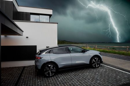 El Renault Mégane E-Tech es un crossover compacto... y es 100% eléctrico