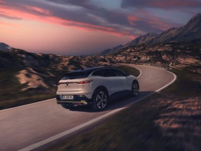 El Renault Mégane E-Tech es un crossover compacto... y es 100% eléctrico