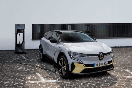 El Renault Mégane E-Tech es un crossover compacto... y es 100% eléctrico