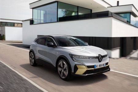 El Renault Mégane E-Tech es un crossover compacto... y es 100% eléctrico