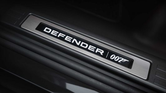 Land Rover Defender V8 Bond Edition: 300 imponentes unidades