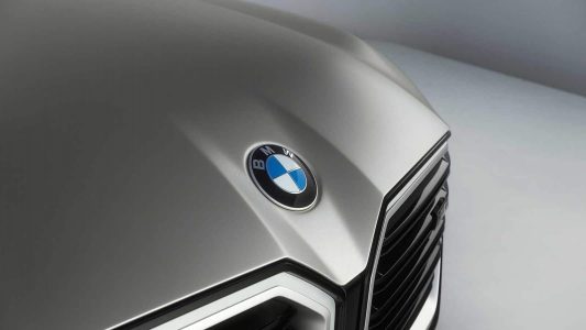 BMW XM Concept: El BMW más potente de la historia es un híbrido enchufable con 750 CV