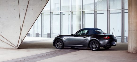 El Mazda MX-5 2022 llega con muy pocas novedades bajo el brazo