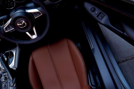 El Mazda MX-5 2022 llega con muy pocas novedades bajo el brazo