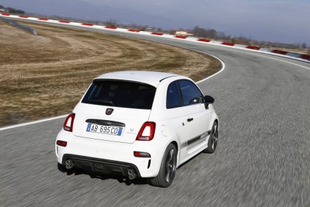 Abarth 595 y 695 2022: La gama se simplifica con dos modelos de hasta 180 CV