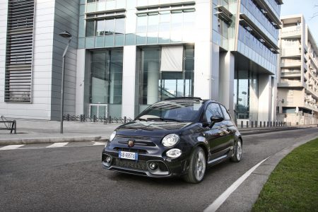 Abarth 595 y 695 2022: La gama se simplifica con dos modelos de hasta 180 CV