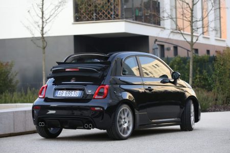 Abarth 595 y 695 2022: La gama se simplifica con dos modelos de hasta 180 CV