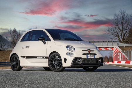 Abarth 595 y 695 2022: La gama se simplifica con dos modelos de hasta 180 CV