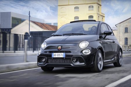 Abarth 595 y 695 2022: La gama se simplifica con dos modelos de hasta 180 CV