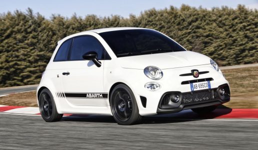 Abarth 595 y 695 2022: La gama se simplifica con dos modelos de hasta 180 CV