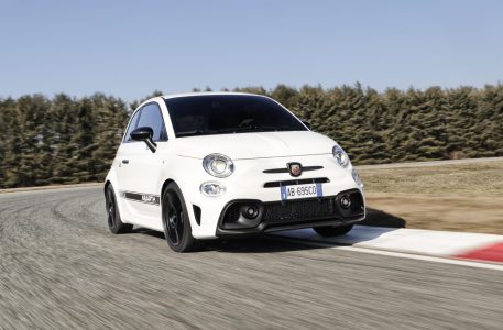 Abarth 595 y 695 2022: La gama se simplifica con dos modelos de hasta 180 CV