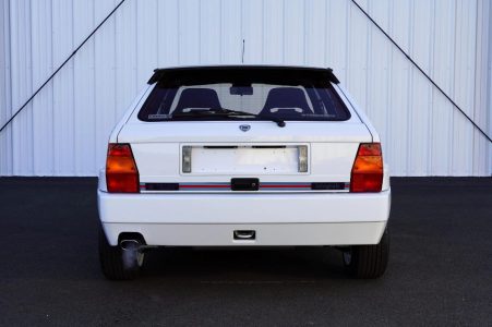 Este Lancia Delta Integrale Martini 5 Evoluzione sólo tiene 168 kilómetros y ahora puede ser tuyo