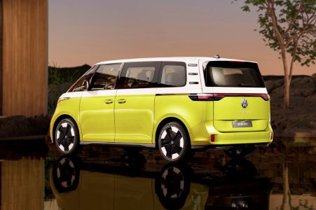 Oficial: La Volkswagen ID. Buzz es la versión eléctrica inspirada en la versión clásica de la furgoneta