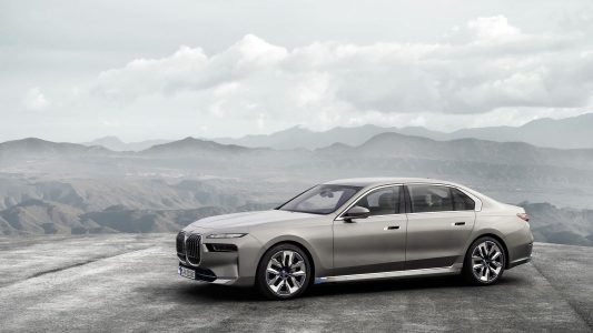 BMW Serie 7 2023: La nueva generación llega con una versión eléctrica