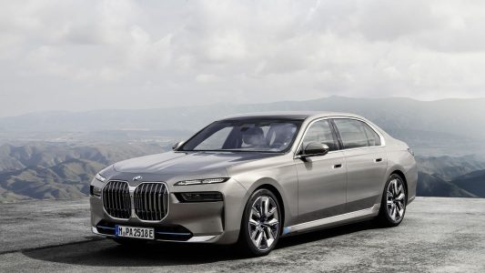 BMW Serie 7 2023: La nueva generación llega con una versión eléctrica