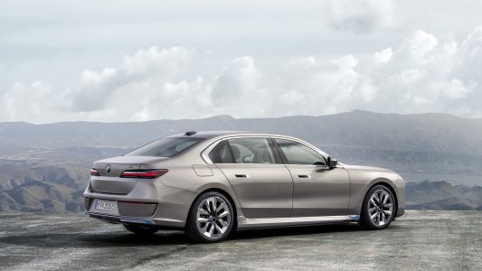 BMW Serie 7 2023: La nueva generación llega con una versión eléctrica