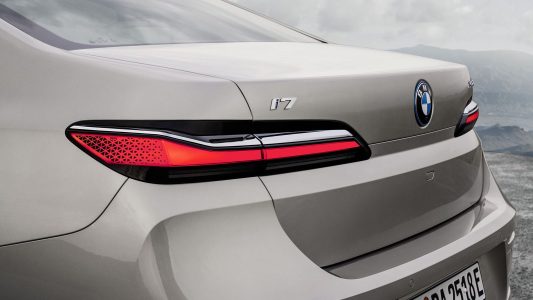 BMW Serie 7 2023: La nueva generación llega con una versión eléctrica