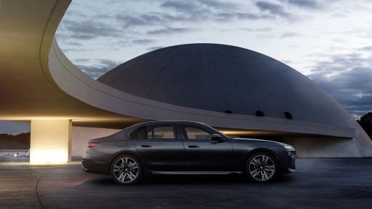 BMW Serie 7 2023: La nueva generación llega con una versión eléctrica