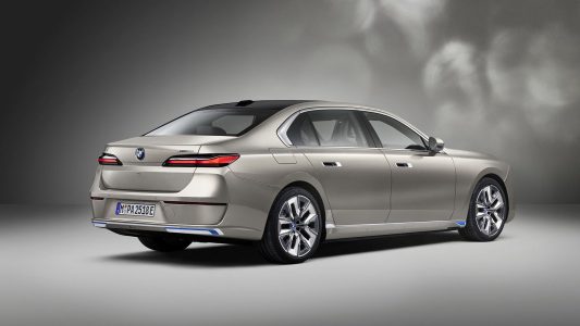 BMW Serie 7 2023: La nueva generación llega con una versión eléctrica