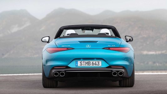 El Mercedes-AMG SL 43 llega con cuatro cilindros y turbocompresor eléctrico