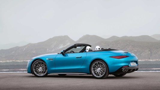 El Mercedes-AMG SL 43 llega con cuatro cilindros y turbocompresor eléctrico