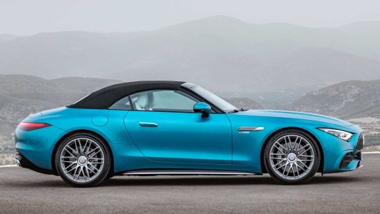 El Mercedes-AMG SL 43 llega con cuatro cilindros y turbocompresor eléctrico